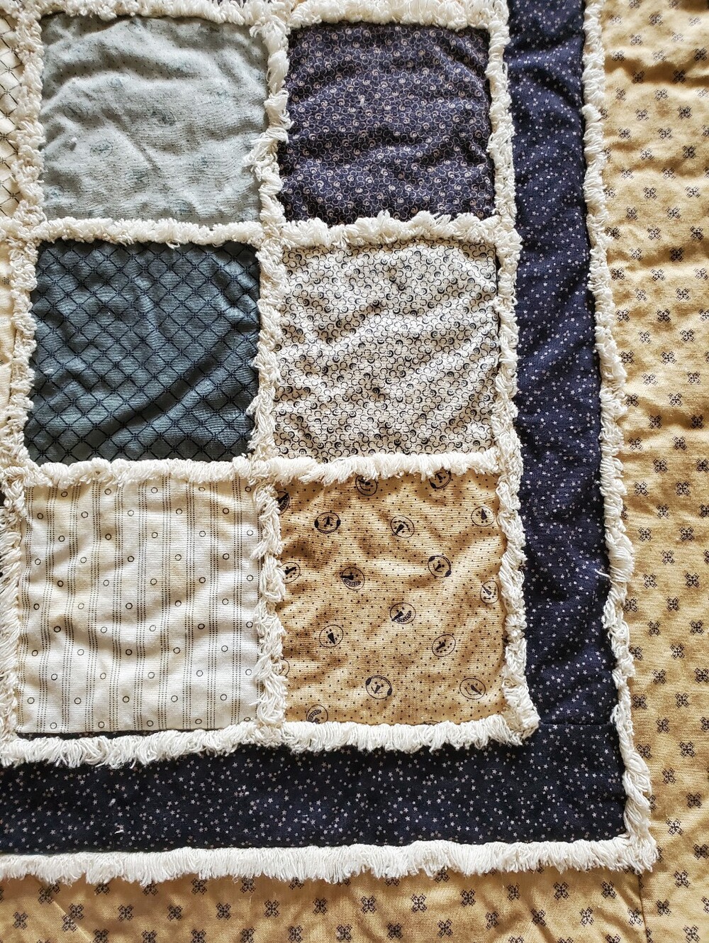 Handmade Rustic Rag Quilt Cozy Lap Blanket Country Table Topper - Picture 4 of 11